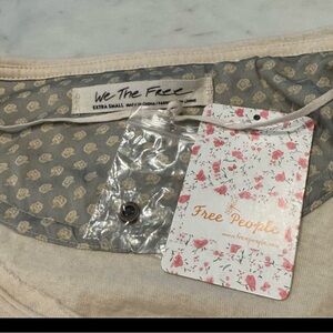 NWT FREE PEOPLE SZ S WE THE FREE JADE LONG SLEEVE POCKET HI-LOW TEE ECRU (Beige)